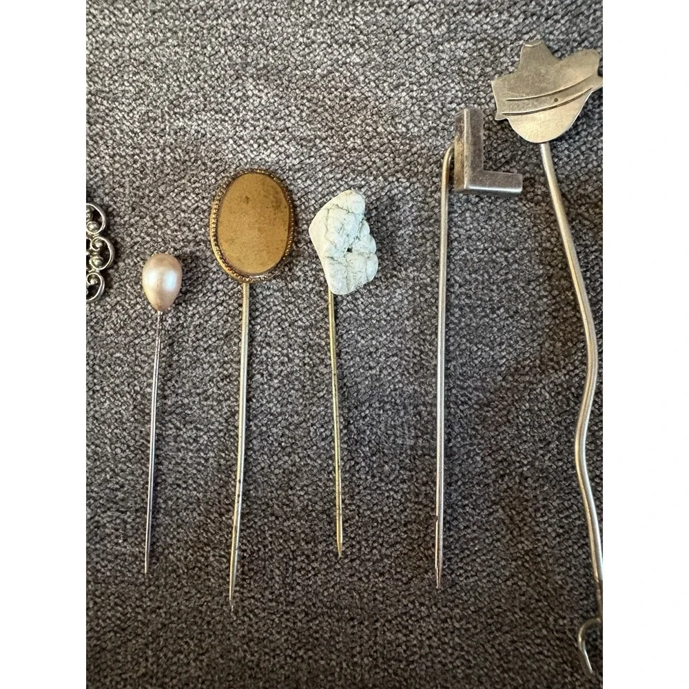 Lot Of 10 Vintage Stick Pins‎ Gold Tone, Silver Tone, Stone, Clown, Alpaca, MCM